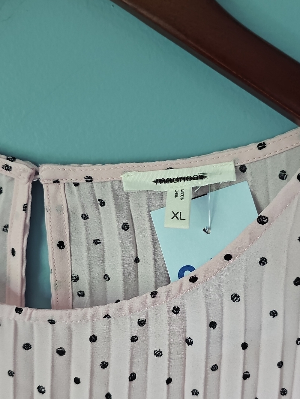 NWT Very Cute Maurices Black & Pink Polka Dot Top XL - Picture 2 of 4
